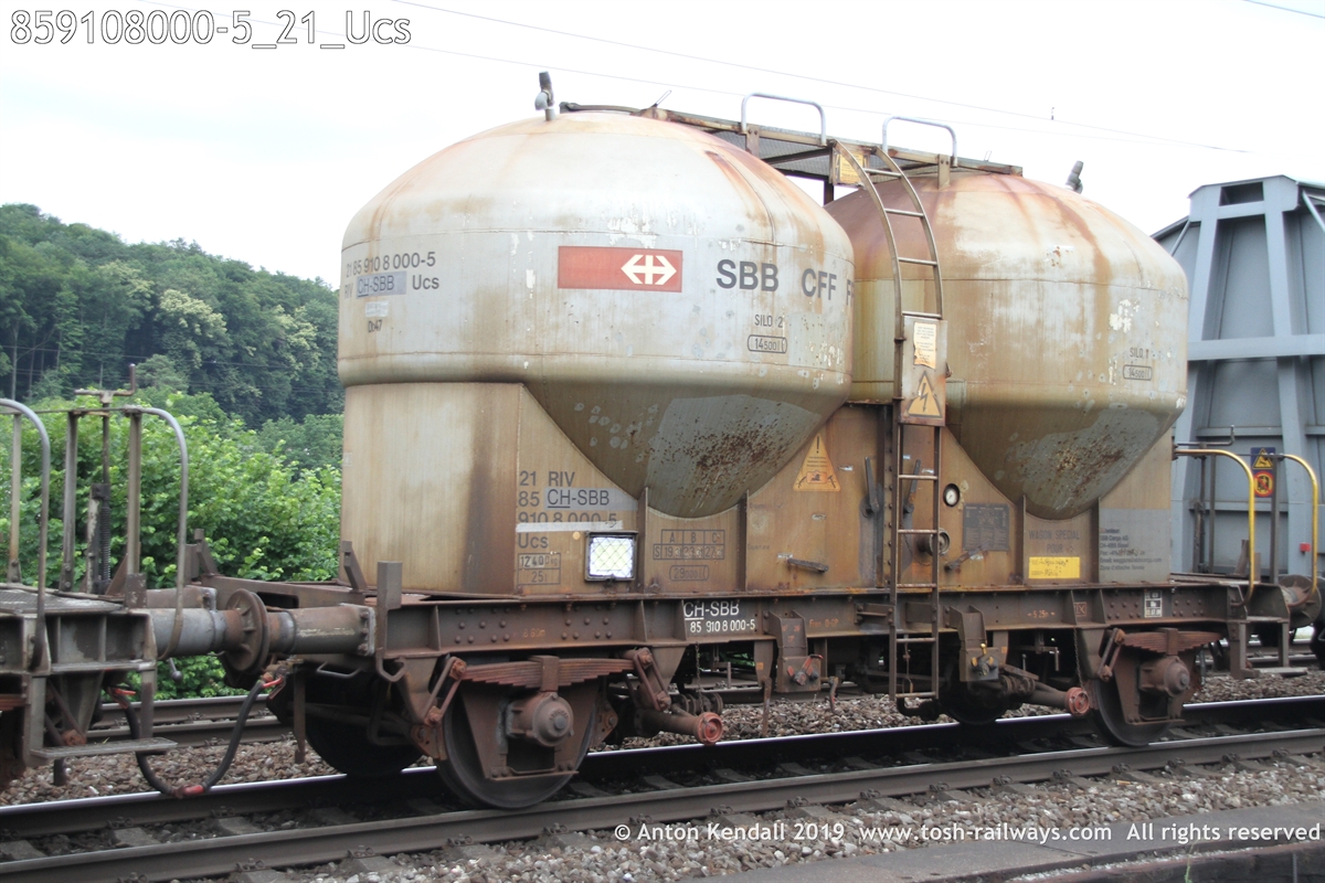 859108000-5_21_Ucs.JPG